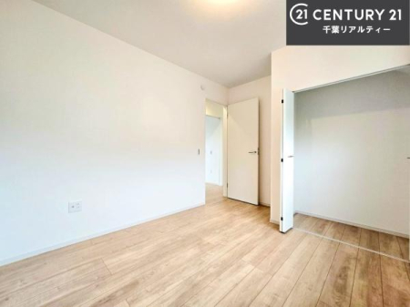 �m�� �V���v���Ƀf�U�C������Ă��邽�߁A�Ƌ��I�т܂���I
���C�ɓ���̉Ƌ��u���Ă��낰���Ԃ���邱�Ƃ��ł��܂��B
