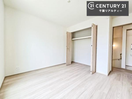 ���r���O�ȊO�̋��� ���[�X�y�[�X���[���I�������X�b�L�����ڂ��鎖���ł��܂��ˁB
�Ƌ��I�΂Ȃ��V���v���ȃf�U�C���ׁ̈A�Ƌ��I�΂����C�ɓ���̋�ԍ�肪�ł������ł��ˁB