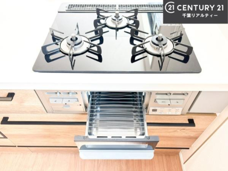 �L�b�`�� �R�����͎O������̂ł������̓����i�s���ł��܂��B
�������O�����t���ł��B�����X�y�[�X���L�X���Ă���׍�Ƃ����₷���I�g�����肪�ǂ��V�X�e���L�b�`���ł��I