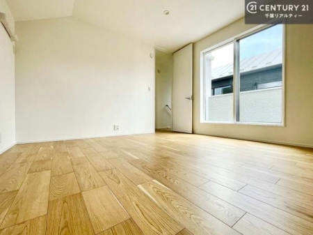 �Q�� �o���R�j�[�ɖʂ��Ă���m���ł��B���邭�����肪����A���C����������ł��܂��I���N���āA�O�ɏo�Ĕw�L�т����[�ċz�����ǂ������}������邱�Ƃ��ł��܂��B