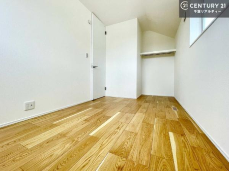�q������ �V���v���Ń��C�A�E�g���₷���m���́A���q�l�̂������Ƃ��Ă��œK�B�����ɍ��킹�ď_��ɂ��g�����������܂��B