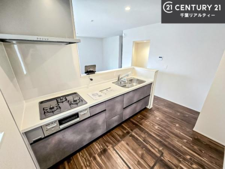 �L�b�`�� ��Ƃ肠�钲���X�y�[�X�ō�Ƃ����₷�����K�ȃL�b�`���ł��I
���q�l�ƈꏏ�ɂ��َq������y���߂�L�X�X�y�[�X�ł��B�y�����������ԂɂȂ肻���ł��ˁI