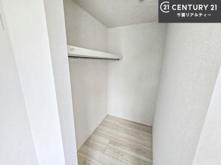 ���[ �E�H�[�N�C���N���[�[�b�g�t���ł��B��������̂��m���Ȃǂ����[���Ă��������ł��ˁI���ɂ���@�������ȂǋG�ߕ��̑傫�ȉƓd�����[�ł��܂��I