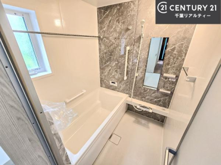 ���� �������������l�̕��͋C�̃o�X���[���́A�����o�Ă��ăo�X�^�C�����[���I
���d���撣���Ă��邲�J���ɂ��D�݂̓����̓����܂����āA�y����ł݂Ă͂������ł��傤���H