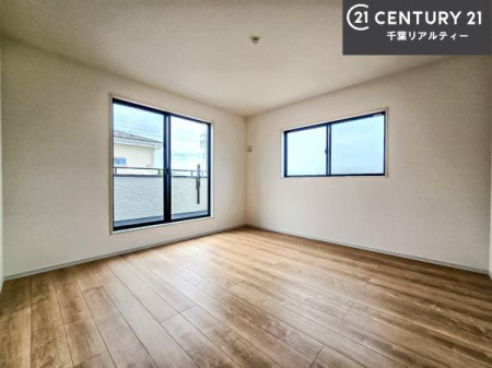 �m�� �o���R�j�[�ɖʂ��Ă���m���ł��B���邭�����肪����A���C����������ł��܂��I���N���āA�O�ɏo�Ĕw�L�т����[�ċz�����ǂ������}������邱�Ƃ��ł��܂��B