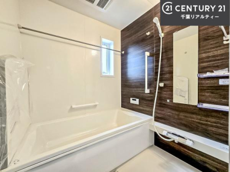 ���� �������������l�̕��͋C�̃o�X���[���́A�����o�Ă��ăo�X�^�C�����[���I
���d���撣���Ă��邲�J���ɂ��D�݂̍���̓����܂����āA�y����ł݂Ă͂������ł��傤���H
