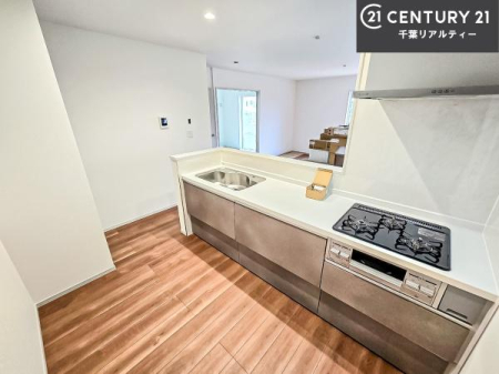 �L�b�`�� ��Ƃ肠�钲���X�y�[�X�ō�Ƃ����₷�����K�ȃL�b�`���ł��I
���q�l�ƈꏏ�ɂ��َq������y���߂�L�X�X�y�[�X�ł��B�y�����������ԂɂȂ肻���ł��ˁI