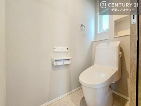 �g�C�� �������֍��ɂ��A�~��͕֍����g�����ł���̂ŗ₽���֍��ɍ��炸�ɍςފ������d�l�ł��I�V���v���ȃJ���[����Ƃ��Ă���̂ŁA������ꂪ���₷���ł��B