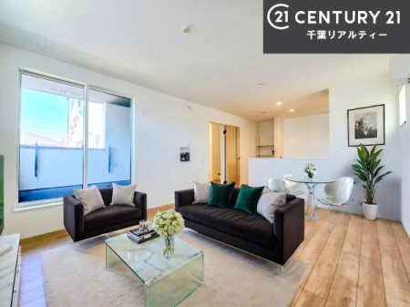 ���r���O �Ƌ��CG�p�[�X�ł��B�J�����̂���L�XLDK�I�\�t�@�[��_�C�j���O�e�[�u����u���Ă������ɂȂ�Ȃ��̂ŉ��K�ɉ߂����܂��I�R�~���j�P�[�V���������₷�����r���O�ł��I