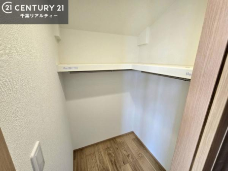 ���[ �E�H�[�N�C���N���[�[�b�g�t���ł��B��������̂��m���Ȃǂ����[���Ă��������ł��ˁI���ɂ���@�������ȂǋG�ߕ��̑傫�ȉƓd�����[�ł��܂��I