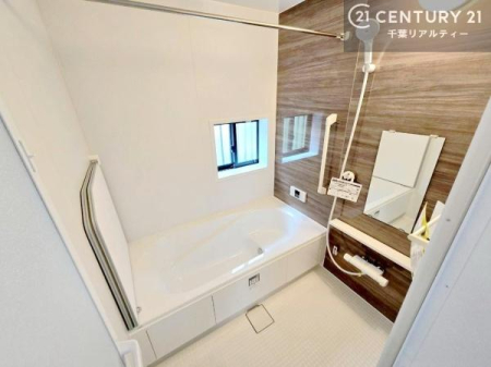���� 1���̔�����������Ɩ����Ă���闁���ł��B
�������̑f�G�ȃ����N�[�[�V�����ꏊ�ł��I