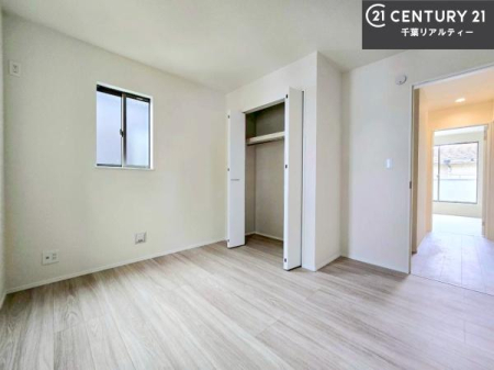�Q�� �D���������������ޗm���́A���̖ڊo�߂��C�������ǂ������ł��ˁB���������Ԃ��������Ɖ߂������Ƃ��ł��܂��B�D�����F�����̃t���[�����O���ǂ�ȉƋ�ɂ��}�b�`���܂��I