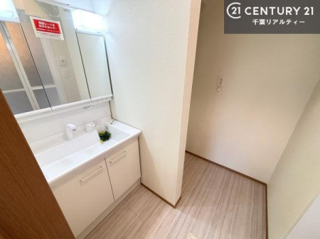 ���ʑ�E���ʏ� �g�Ȃ�𐮂�����ʏ��́A���������厖�ł��I������̐������̂��镵�͋C�����o�I�C�����悭���g�����������܂��B
