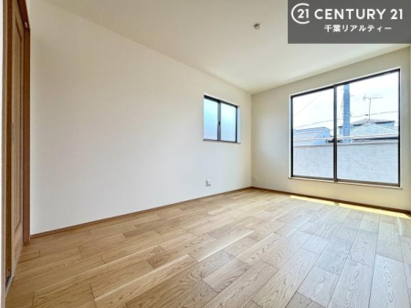 �Q�� -