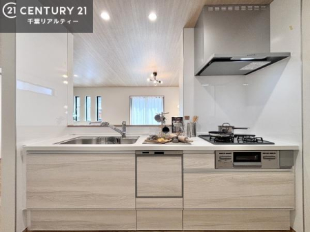 �L�b�`�� ���[�X�y�[�X���L�x�ŁA�����X�y�[�X���X�b�L���ƕЕt���Ђ�`�����p�ł��܂��I
���K�ɍ�Ƃ��ł��A�Ǝ��̌����A�b�v�I�����̗���������܂��I