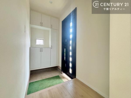���� ���ċA���Ă��Ă��A�������܁I�����������Ȃ�A�D�����}������Ă�����ԂɂȂ��Ă��܂��B
�㕔�����Ŗ��邭��������錺�ւł��I���ʂɂ͂������Ȕ��낪�������܂��I