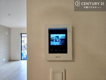 ���̑� TV���j�^�[�t�C���^�[�t�H���������B���K�҂̊���m�F���Ă���Ή��ł��邽�߁A�h�Ɩʂɂ��z�����ꂽ���S�̐ݔ��ł��B