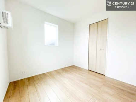 �q������ �V���v���Ń��C�A�E�g���₷���m���́A���q�l�̂������Ƃ��Ă��œK�B�����ɍ��킹�ď_��ɂ��g�����������܂��B
