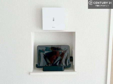 ���̑� TV���j�^�[�t�C���^�[�t�H���������B���K�҂̊���m�F���Ă���Ή��ł��邽�߁A�h�Ɩʂɂ��z�����ꂽ���S�̐ݔ��ł��B