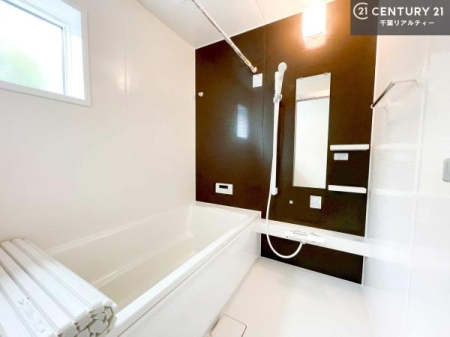 ���� �������������l�̕��͋C�̃o�X���[���́A�����o�Ă��ăo�X�^�C�����[���I
���d���撣���Ă��邲�J���ɂ��D�݂̍���̓����܂����āA�y����ł݂Ă͂������ł��傤���H