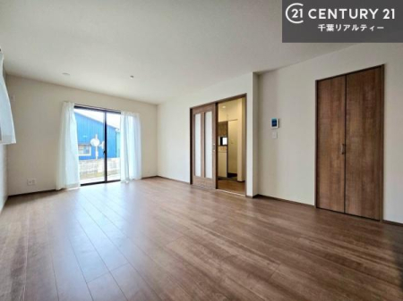 ���r���O �D�����z���܂肪���r���O����ł���ċ��S�n�̗ǂ���Ԃ����o���Ă���܂��I
���났�̎��Ԃ��߂����܂��I