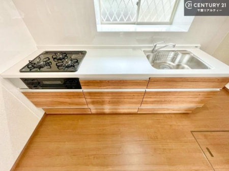 �L�b�`�� ���[�X�y�[�X���L�x�ŁA�����X�y�[�X���X�b�L���ƕЕt���Ђ�`�����p�ł��܂��I
���K�ɍ�Ƃ��ł��A�Ǝ��̌����A�b�v�I�����̗���������܂��I