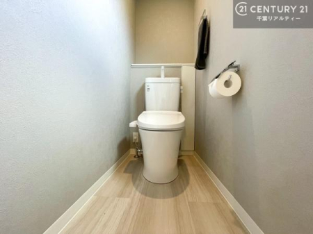 �g�C�� �������֍��ɂ��A�~��͕֍����g�����ł���̂ŗ₽���֍��ɍ��炸�ɍςފ������d�l�ł��I�V���v���ȃJ���[����Ƃ��Ă���̂ŁA������ꂪ���₷���ł��B