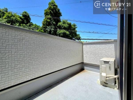 �o���R�j�[ �z������̗ǂ��o���R�j�[�ŁA�����󕨂��悭���������ł��ˁI
���V�C�̗ǂ����ɂ̓o���R�j�[�֏o�ă��t���b�V������̂��C�����悳�����ł��B