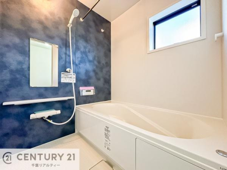 ���� �y���d�l�z�L�X�o�X�ň���̔������t���b�V���B�����L�΂���̂ŁA�����ɂ��������ƐZ����܂��ˁI�����̃o�X�^�C�����y���݂ɂȂ�܂��B