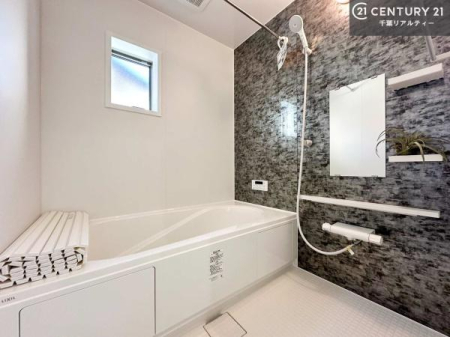 ���� �y���d�l�z�L�X�o�X�ň���̔������t���b�V���B�����L�΂���̂ŁA�����ɂ��������ƐZ����܂��ˁI�����̃o�X�^�C�����y���݂ɂȂ�܂��B
