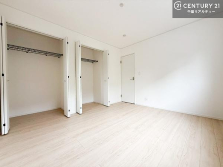 �Q�� ���[�͂̂���m���ł��B����������������L�X�Ǝg���ċC�������ǂ��ł��I
�L���C�Ȗ��邢�������ŉ߂����̂́A�X�ɂ̂�т�������ł��܂��ˁI