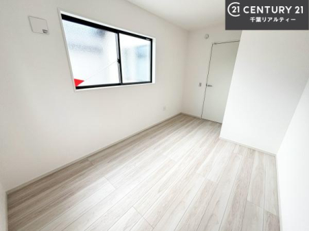 �m�� �V���v���Ƀf�U�C������Ă��邽�߁A�Ƌ��I�т܂���I
���C�ɓ���̉Ƌ��u���Ă��낰���Ԃ���邱�Ƃ��ł��܂��B