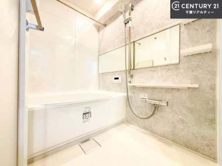 ���� �������������l�̕��͋C�̃o�X���[���́A�����o�Ă��ăo�X�^�C�����[���I
���d���撣���Ă��邲�J���ɂ��D�݂̓����̓����܂����āA�y����ł݂Ă͂������ł��傤���H