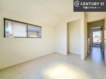 �m�� ���[�X�y�[�X�����Ă��܂��I�������X�b�L�����ڂ��鎖���ł��܂��ˁB
�Ƌ��I�΂Ȃ��V���v���ȃf�U�C���ׁ̈A�Ƌ��I�΂����C�ɓ���̋�ԍ�肪�ł������ł��ˁB