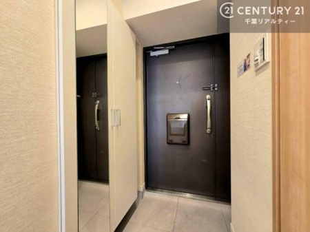 ���� �~���[�t���V���[�Y�{�b�N�X�t���ŁA���ւ��Еt�����|�������₷���ł��I
�X�b�L���������ւŌ˂��J�����u�ԁA�������̂���S�n������Ԃ��o�}���Ă���܂��B