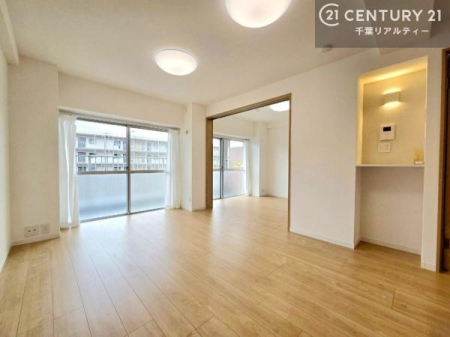 ���r���O �����͂��ł��\�ƂȂ��Ă���܂��̂ŁA���s���ɍ��킹�ď_��ɂ��ē��������܂��B���ۂ̎�����ݔ��A�����������ӊ��Ȃǂ����킹�Ă��m�F���������܂��̂ŁA���C�y�ɂ��₢���킹���������B