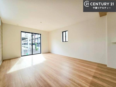 ���r���O �S�n�ǂ����r���O�͉Ƒ������R�ƏW�܂�܂��B�Ƒ��c�R�̎��Ԃ����������ł��B���Ƒ��ƁA����w�[���������Ԃ��߂��������ł��ˁB