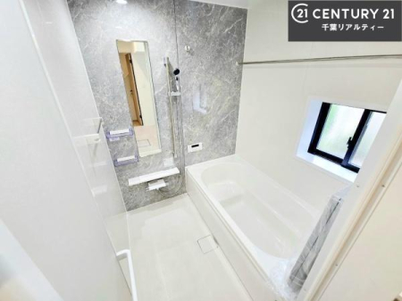 ���� �������������l�̕��͋C�̃o�X���[���́A�����o�Ă��ăo�X�^�C�����[���I
���d���撣���Ă��邲�J���ɂ��D�݂̍���̓����܂����āA�y����ł݂Ă͂������ł��傤���H