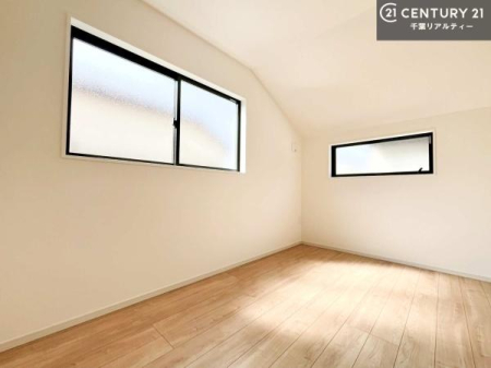 �m�� 2�ʍ̌����m�ۂ������邢�����́A���ʂ����ǂ��A���邭��ϋ��S�n�̗ǂ���ԂƂȂ��Ă���܂��B�����b�N�X���ĉ߂�����S�n�̗ǂ��������ł��I