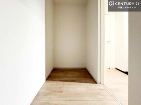 ���[ �E�H�[�N�C���N���[�[�b�g�t���ł��B��������̂��m���Ȃǂ����[���Ă��������ł��ˁI���ɂ���@�������ȂǋG�ߕ��̑傫�ȉƓd�����[�ł��܂��I