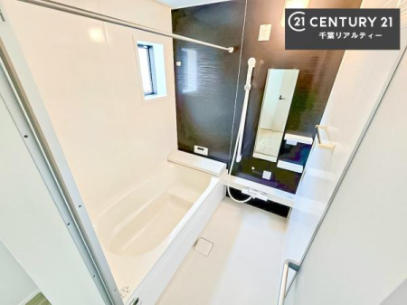 ���� �������������l�̕��͋C�̃o�X���[���́A�����o�Ă��ăo�X�^�C�����[���I
���d���撣���Ă��邲�J���ɂ��D�݂̍���̓����܂����āA�y����ł݂Ă͂������ł��傤���H