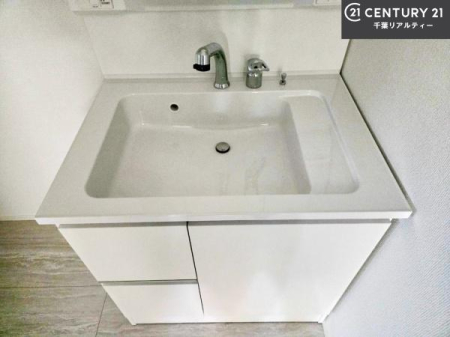 ���ʑ�E���ʏ� �[�����ʑ�{�E���́A�������˂ɂ����̂ł�����ꂪ�y�X�I���������ۂĂ܂��I
�L���C�Ȑ��ʏ��Ŏ��������̃��`�x�[�V�������オ��܂��ˁI