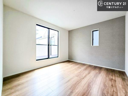 �m�� �o���R�j�[�ɖʂ��Ă���m���ł��B���邭�����肪����A���C����������ł��܂��I���N���āA�O�ɏo�Ĕw�L�т����[�ċz�����ǂ������}������邱�Ƃ��ł��܂��B