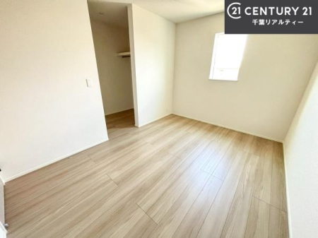 �Q�� �D���������������ޗm���́A���̖ڊo�߂��C�������ǂ������ł��ˁB���������Ԃ��������Ɖ߂������Ƃ��ł��܂��B�D�����F�����̃t���[�����O���ǂ�ȉƋ�ɂ��}�b�`���܂��I