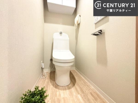�g�C�� �������֍��ɂ��A�~��͕֍����g�����ł���̂ŗ₽���֍��ɍ��炸�ɍςފ������d�l�ł��I�V���v���ȃJ���[����Ƃ��Ă���̂ŁA������ꂪ���₷���ł��B