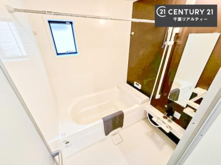 ���� �������������l�̕��͋C�̃o�X���[���́A�����o�Ă��ăo�X�^�C�����[���I
���d���撣���Ă��邲�J���ɂ��D�݂̍���̓����܂����āA�y����ł݂Ă͂������ł��傤���H