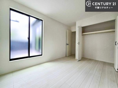 �m�� �o���R�j�[�ɖʂ��Ă���m���ł��B���邭�����肪����A���C����������ł��܂��I���N���āA�O�ɏo�Ĕw�L�т����[�ċz�����ǂ������}������邱�Ƃ��ł��܂��B
