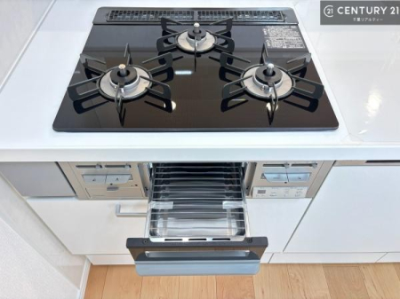�L�b�`�� �R�����͎O������̂ł������̓����i�s���ł��܂��B
�������O�����t���ł��B�����X�y�[�X���L�X���Ă���׍�Ƃ����₷���I�g�����肪�ǂ��V�X�e���L�b�`���ł��I