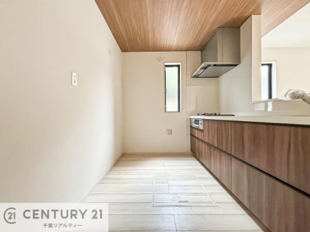 �L�b�`�� �y���d�l�ʐ^�z��Ƃ����₷���V�X�e���L�b�`���ł��I���[���t���Ă���̂ŁA�����X�y�[�X�ɕ���u���Ȃ��čς݂܂��I�L�X�g���āA���K�ɍ�Ƃ��ł��܂��I