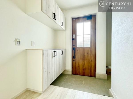 ���� ���ċA���Ă��Ă��A�������܁I�����������Ȃ�A�D�����}������Ă�����ԂɂȂ��Ă��܂��B
���邭��������錺�ւł��I